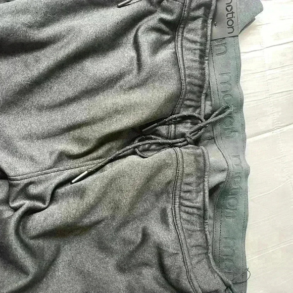 MOTION MENS XL BLACK JOGGERS - Picture 2 of 4